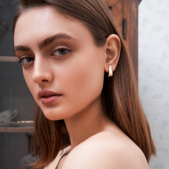 Серьги из золота с фианитами