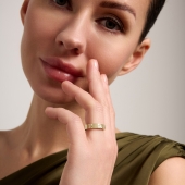 Кольцо из лимонного золота с фианитами