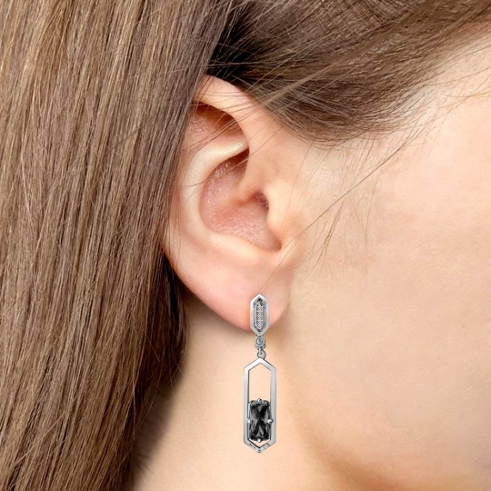 Серьги из серебра с фианитами