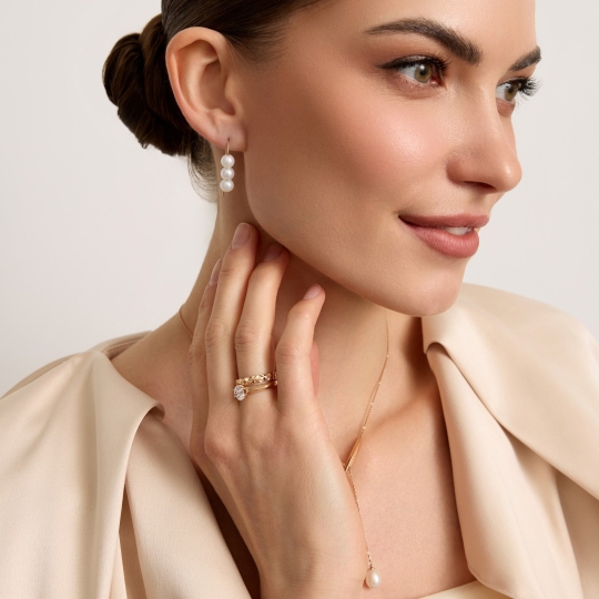 Серьги из золота с гранатами 