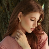 Кольцо из золота с жемчугом