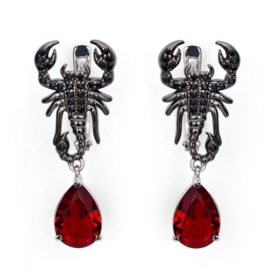 Серьги из серебра с фианитами