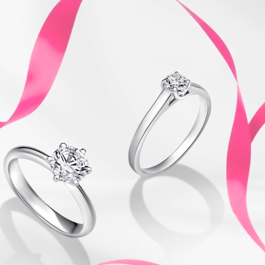 Кольцо из белого золота с бриллиантом 0,3 ct