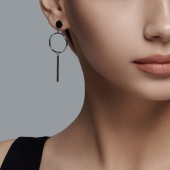 Одиночная серьга из серебра 