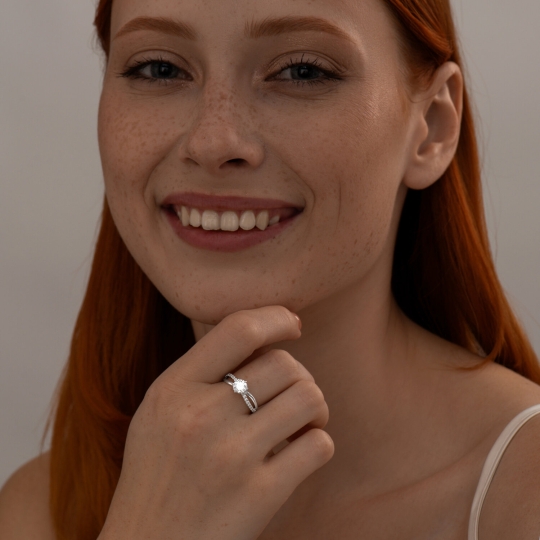 Обручальное кольцо из серебра