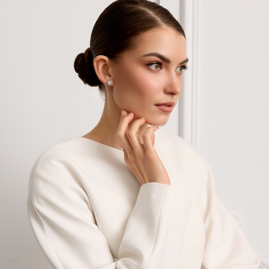 Серьги из белого золота с бриллиантами