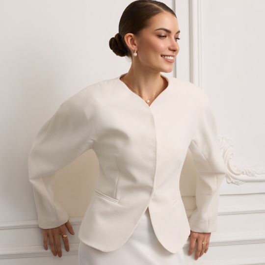 Колье из золота с черными фианитами