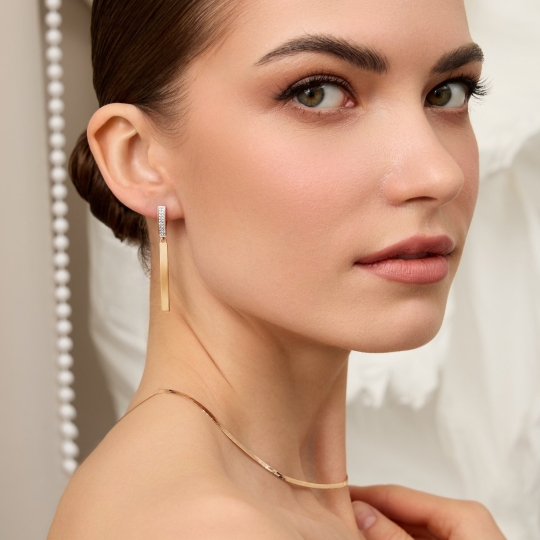 Серьги из золота с бриллиантами и сапфирами