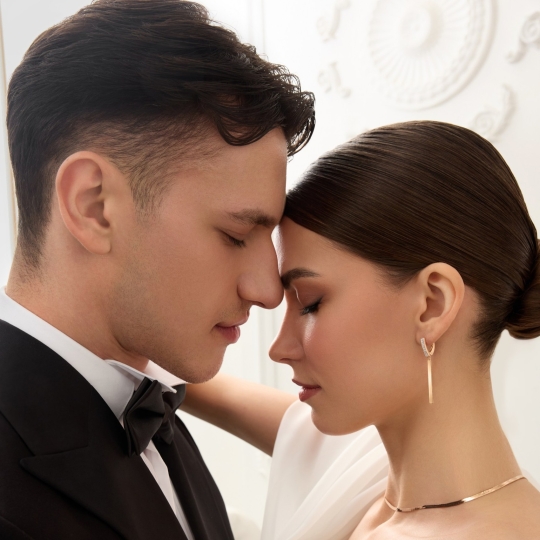 Серьги из золота с фианитами