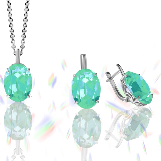 Серьги из серебра с ювелирными кристаллами