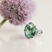 Кольцо из серебра с ювелирным кристаллом