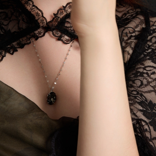 Подвеска из серебра с ювелирным кристаллом