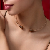 Колье из золота