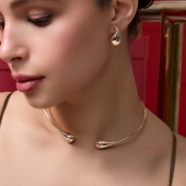 Колье из золота