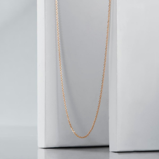 Шнурок из розового текстиля с золотым замком