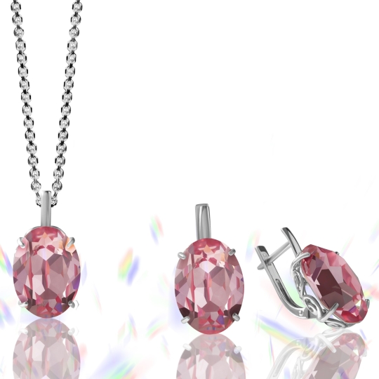 Подвеска из серебра с ювелирным кристаллом