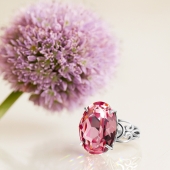 Кольцо из серебра с ювелирным кристаллом