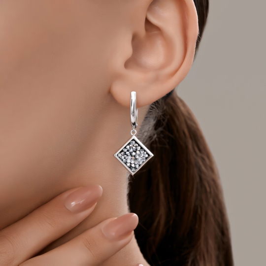 Серьги из серебра с фианитами