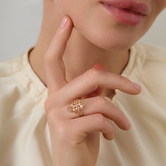 Кольцо из белого золота с бриллиантами