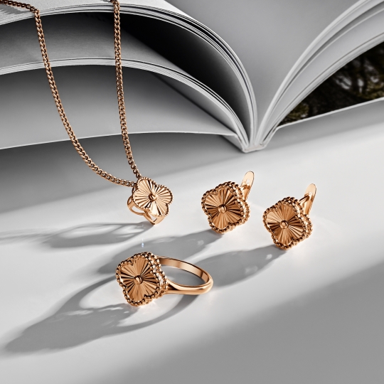 Подвеска из золота