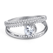 Кольцо из серебра с фианитами