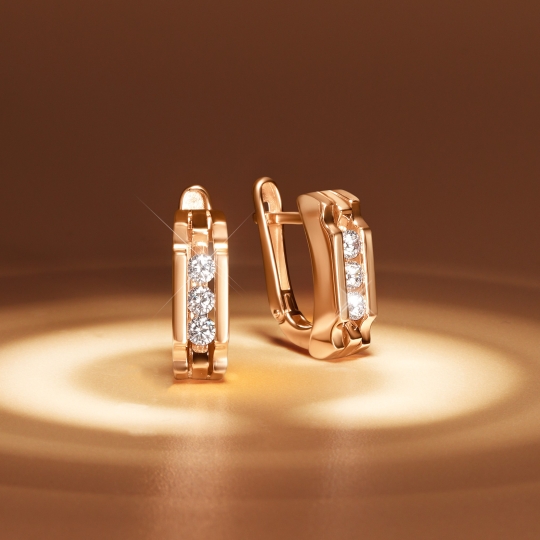 Серьги из золота с ювелирными кристаллами и фианитами