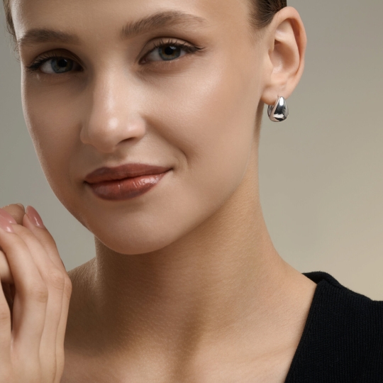 Серьги из серебра с фианитами