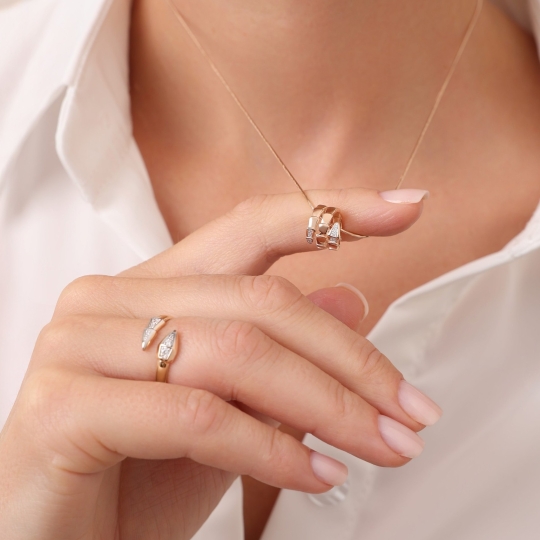 Кольцо из золота с эмалью с фианитом "Спаси и сохрани"