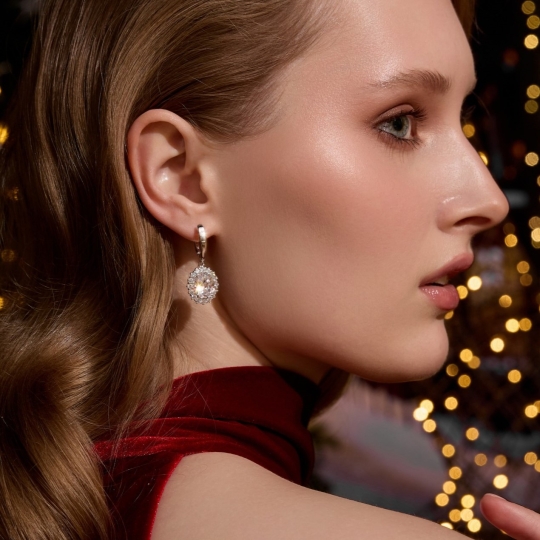 Кольцо из серебра с фианитами