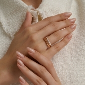 Кольцо из золота с фианитами