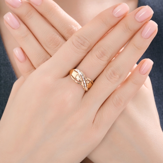 Кольцо из золота с гранатом