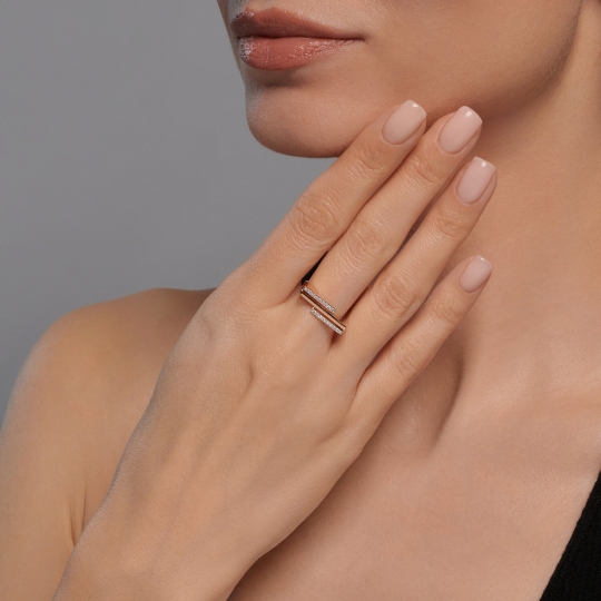 Кольцо из золота с фианитом