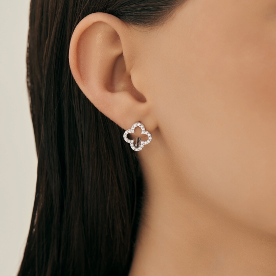 Серьги из серебра с ювелирными кристаллами и фианитами