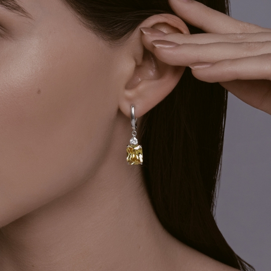 Серьги из серебра с фианитами