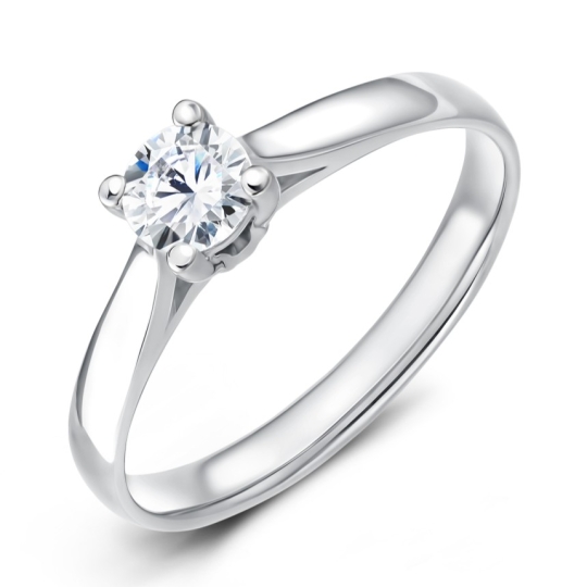 Кольцо из золота с выращенным бриллиантом