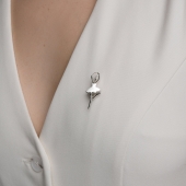 Брошь из серебра с эмалью