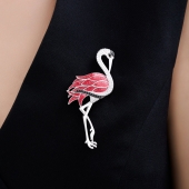 Брошь из серебра с эмалью и фианитами