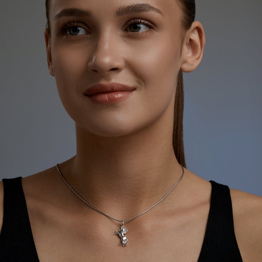 Подвеска-буква из серебра с фианитами "В"