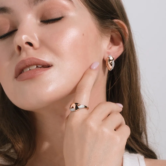 Серьги из золота с бриллиантами