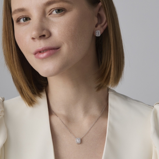 Колье из серебра с бриллианитом и фианитами