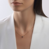 Подвеска из золота с бриллиантами и сапфиром