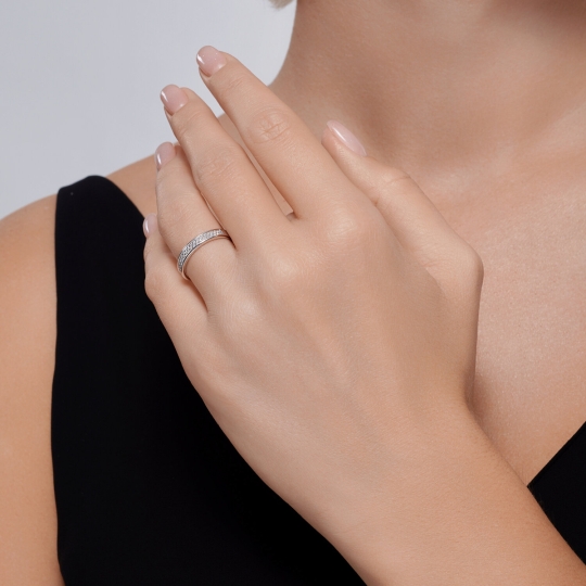 Кольцо из золота с фианитом