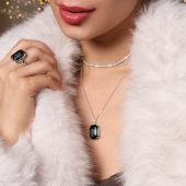 Кольцо из серебра с ювелирным кристаллом