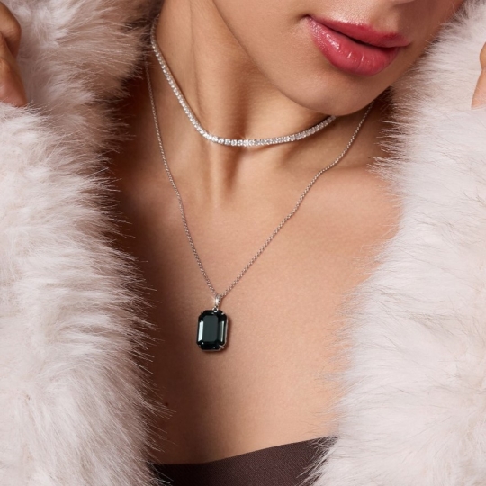 Подвеска из серебра с ювелирным кристаллом