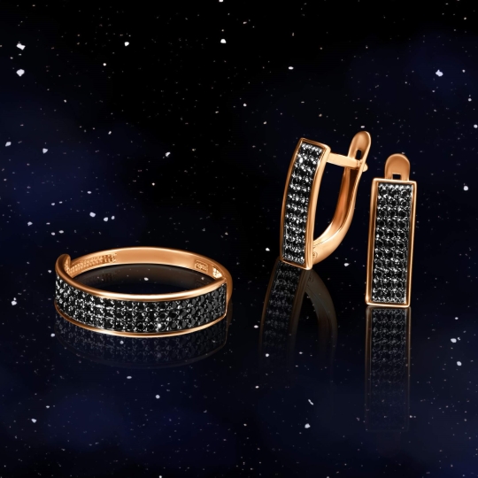 Кольцо из золота с изумрудом