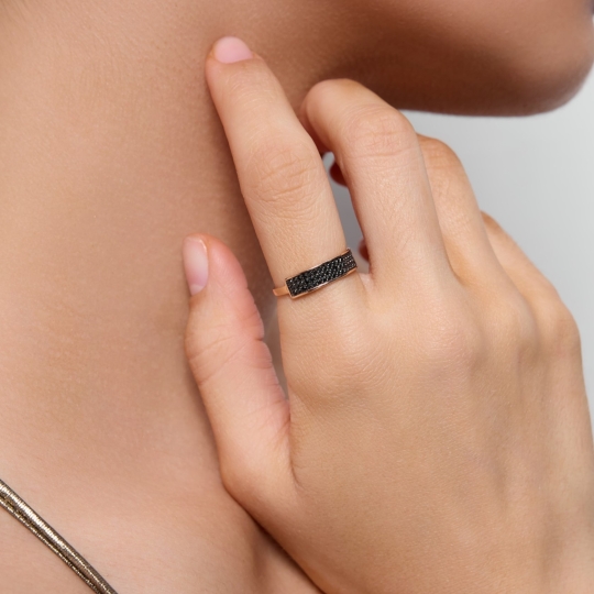 Кольцо из золота с изумрудом