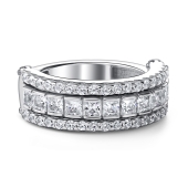 Кольцо из серебра с фианитами