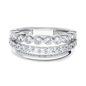 Кольцо из серебра с фианитом