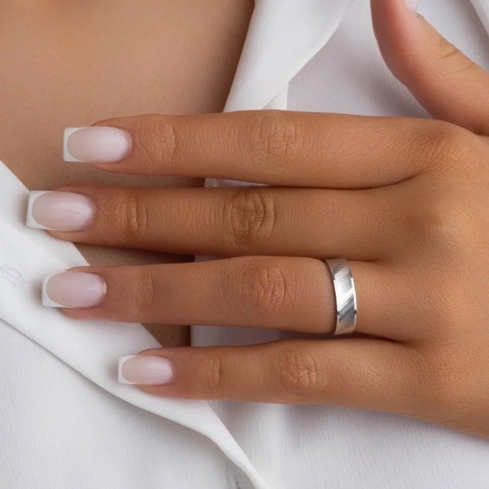 Кольцо из серебра с топазом