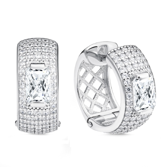 Кольцо из серебра с фианитами